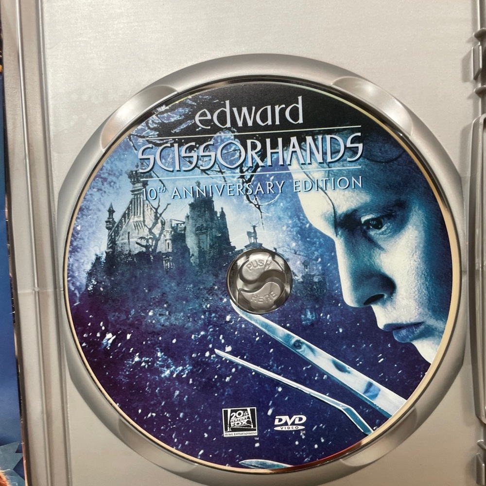 Edward Scissorhands DVD - Picture 2 of 3